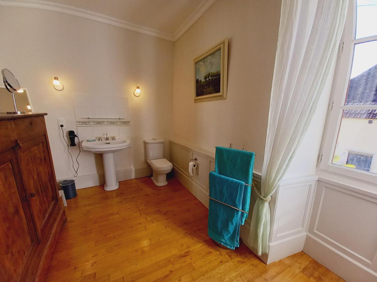 Au Pays De Jacquou : Chambre D'Hotes Et Table D'Hotes Fossemagne Ngoại thất bức ảnh